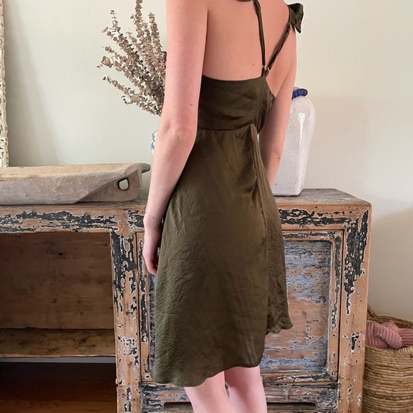 Silk green wrap dress - Picture 3 of 3